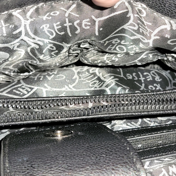 Betsey Johnson Quilted bucket tote BRAND NEW - Picture 8 of 8